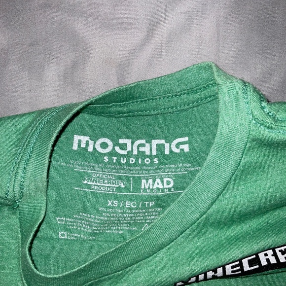 Mine craft boys t-shirt size XS - Picture 3 of 5